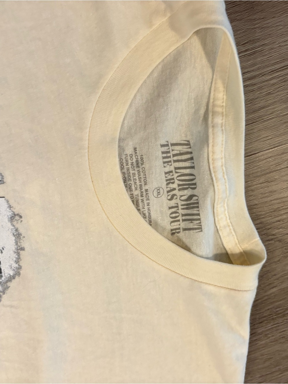 XXL Taylor Swift Eras tour folklore shirt - Picture 4 of 4